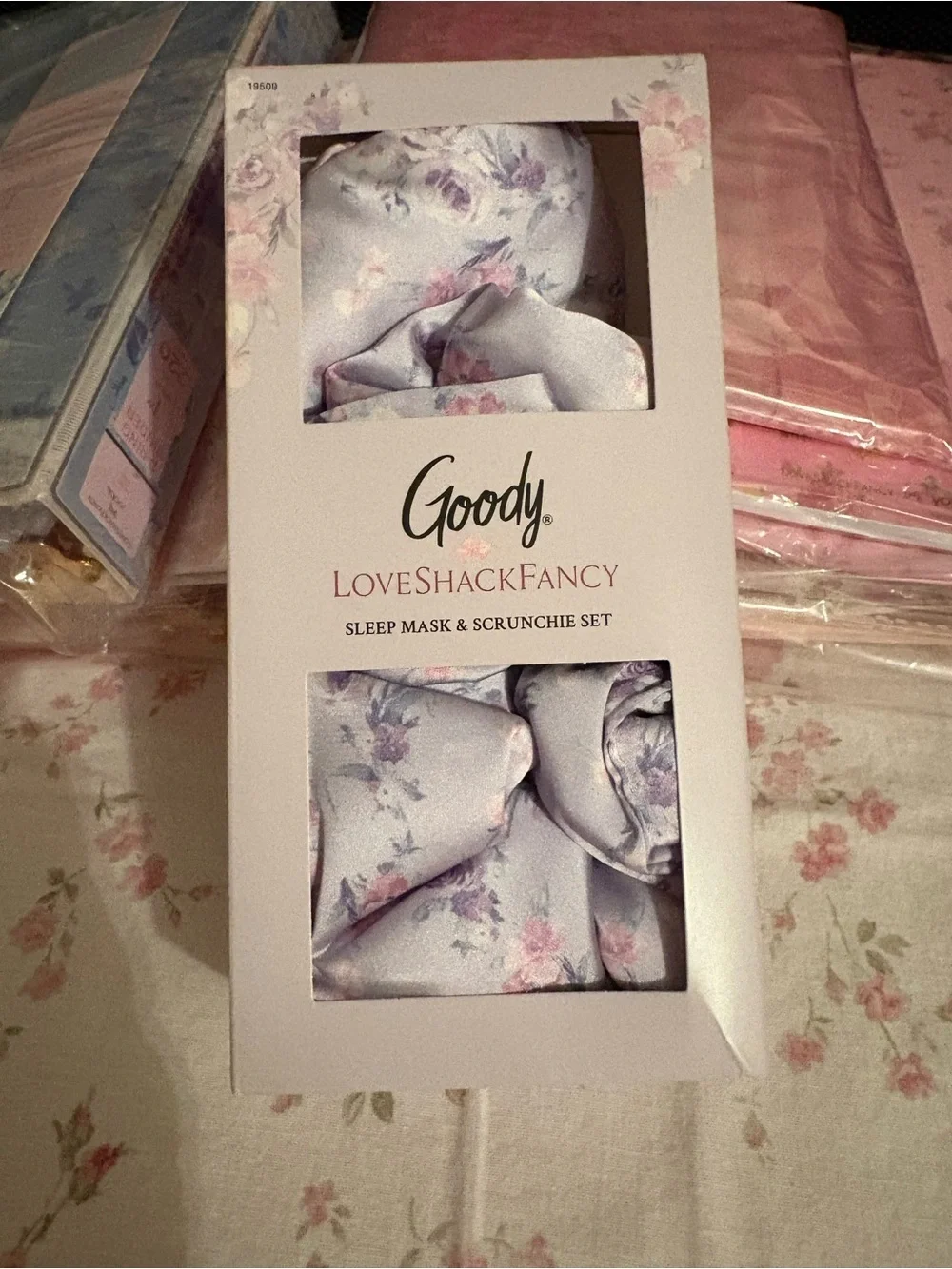 LoveShackFancy X Target- Happy Thoughts Sleep Mask & Scrunchie 2 Count Hibiscus